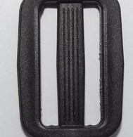 Пряжка Рамка пластик шир 20мм (2000шт)