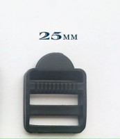 Пряжка 3-х щелевая пластик шир.25мм (1000шт)