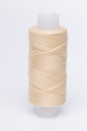 Нитки из Штапельного п/э волокна ЛШ ПНК бытовая намотка в Калуге